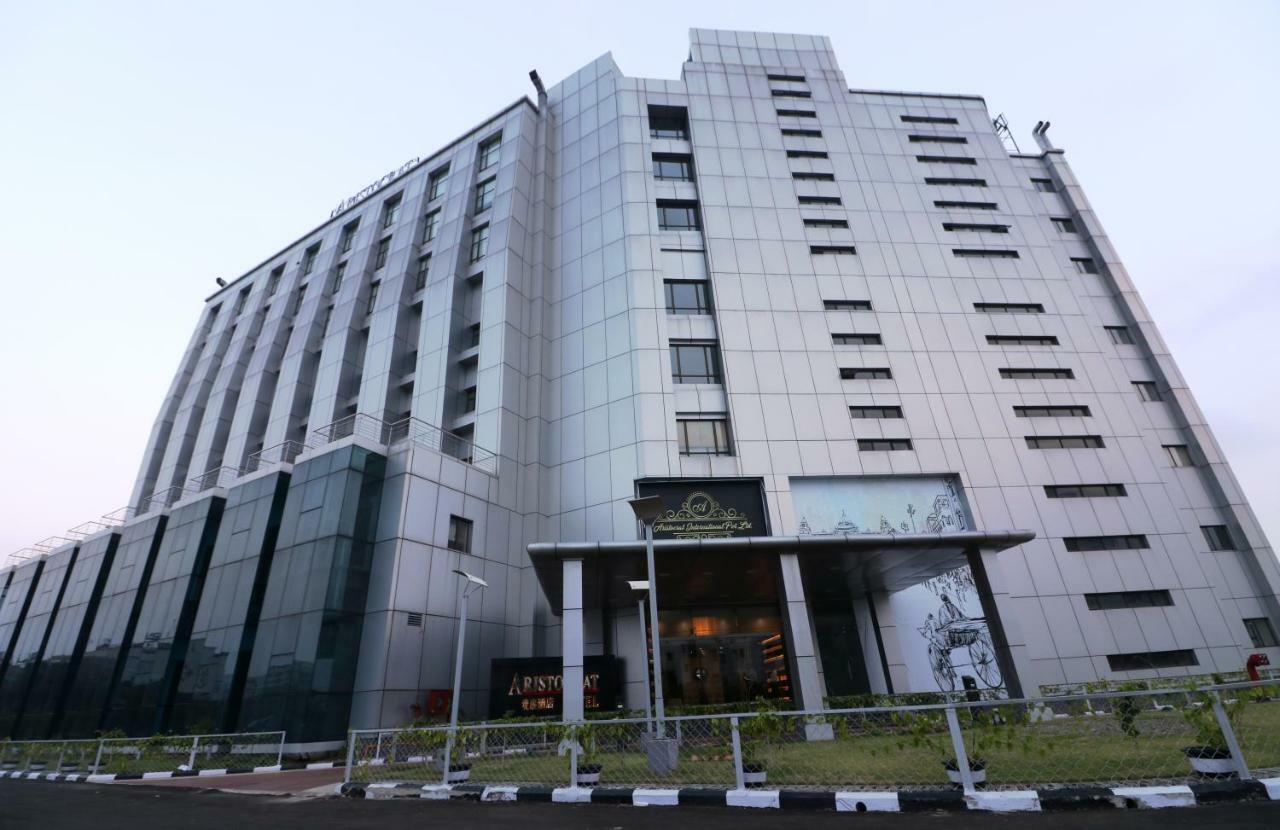 อริสโตแครต โฮเต็ล Hotel โกลกาตา ภายนอก รูปภาพ