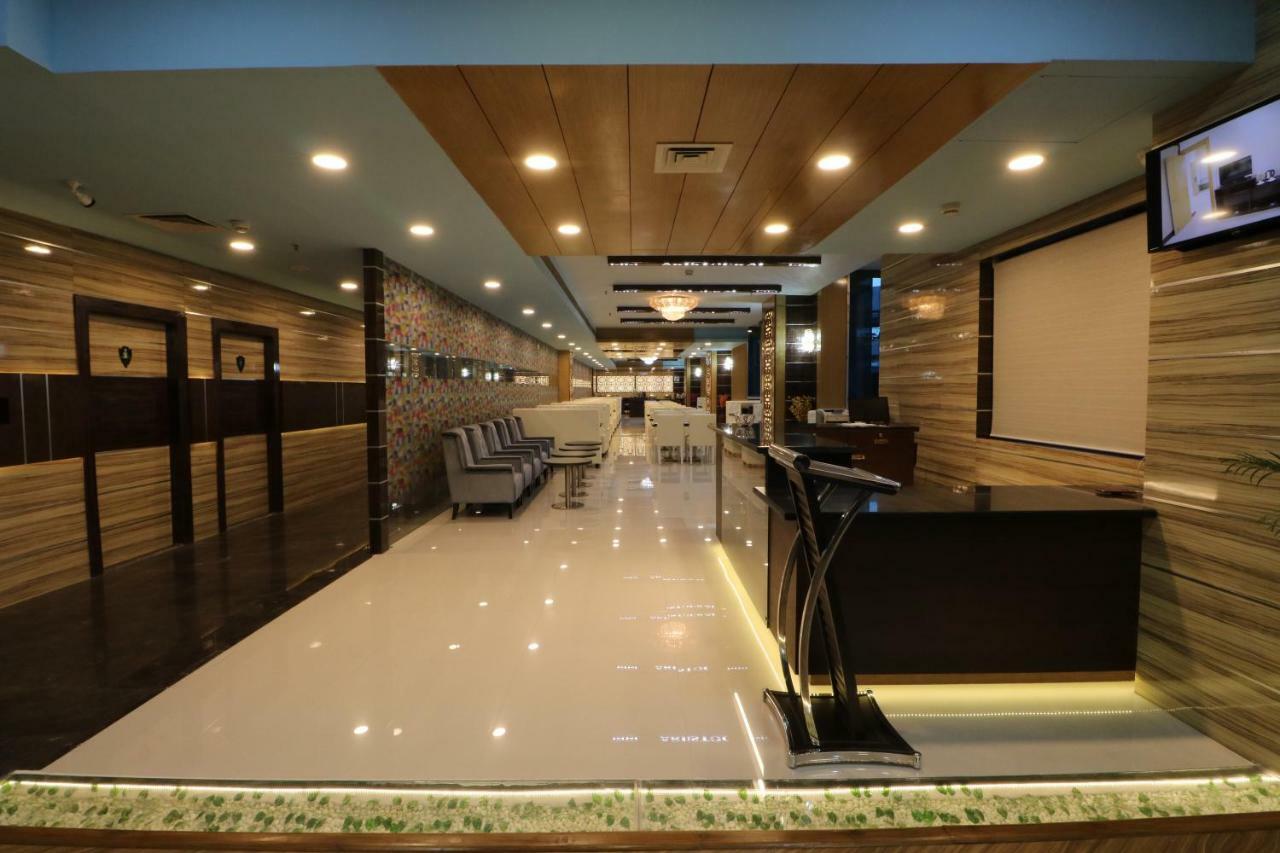 อริสโตแครต โฮเต็ล Hotel โกลกาตา ภายนอก รูปภาพ