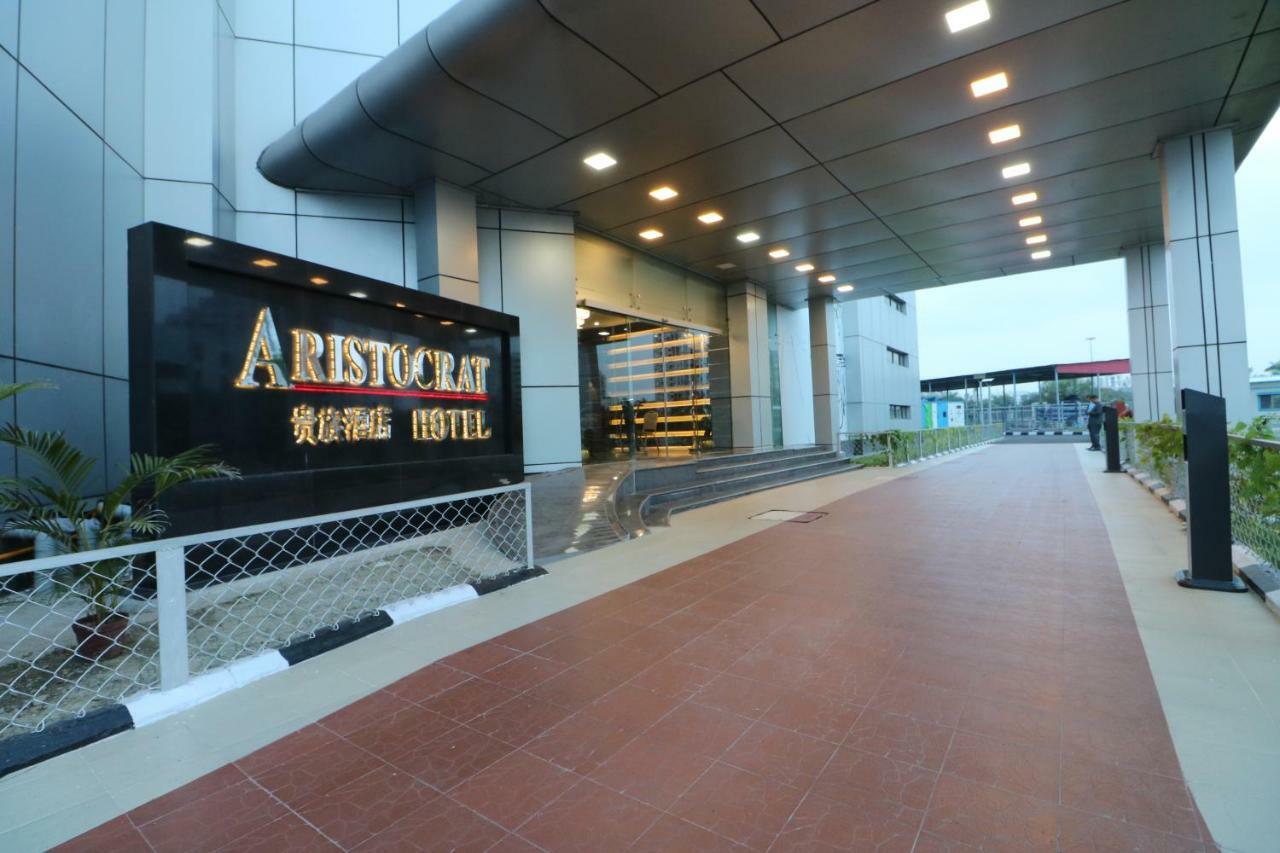 อริสโตแครต โฮเต็ล Hotel โกลกาตา ภายนอก รูปภาพ