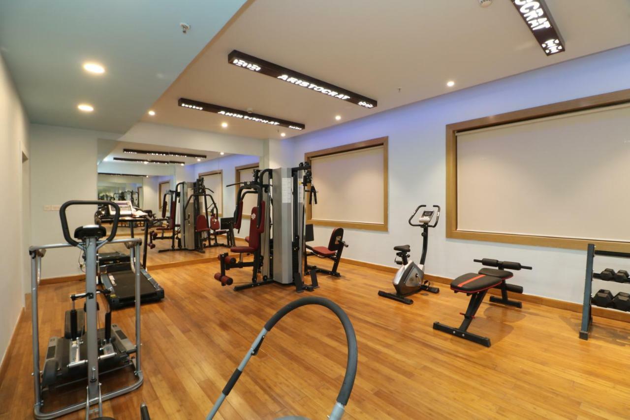อริสโตแครต โฮเต็ล Hotel โกลกาตา ภายนอก รูปภาพ