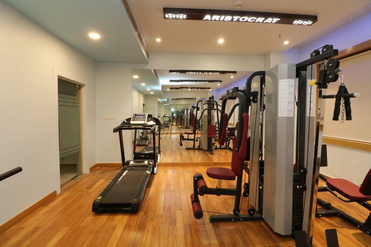 อริสโตแครต โฮเต็ล Hotel โกลกาตา ภายนอก รูปภาพ